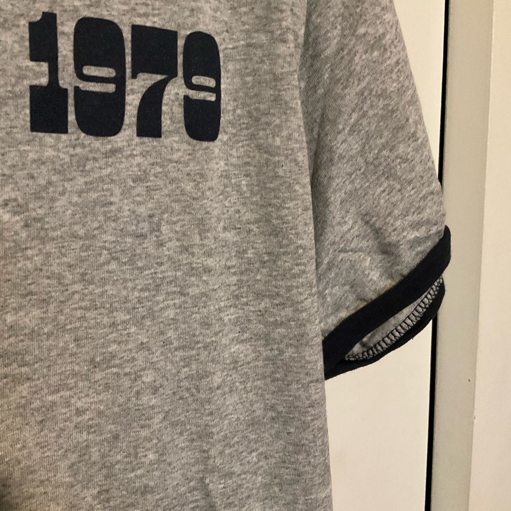 1979 Graphic Gray T-Shirt - Picture 4 of 9